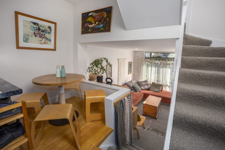 Photo of property in 2/168 Tinakori Road, Thorndon, Wellington, 6011