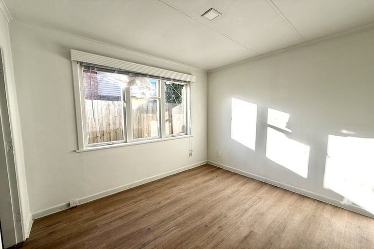 Photo of property in 50 Routley Drive, Glen Eden, Auckland, 0602