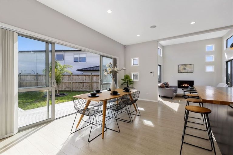 Photo of property in 42 Huarahi Pai Road, Huapai, Kumeu, 0810