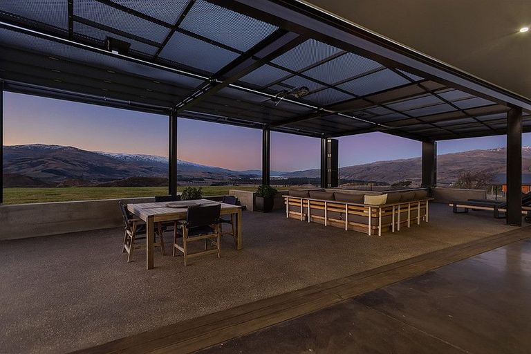 Photo of property in 102 Hall Road, Bannockburn, Cromwell, 9384