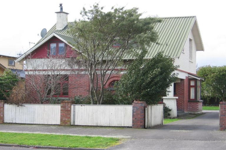 Photo of property in 27 Ranfurly Street, Hokowhitu, Palmerston North, 4410