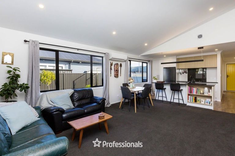 Photo of property in 31 Castletown Street, Wallaceville, Upper Hutt, 5018