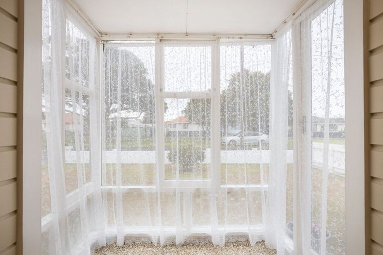 Photo of property in 84 Broadway, Waitara, 4320