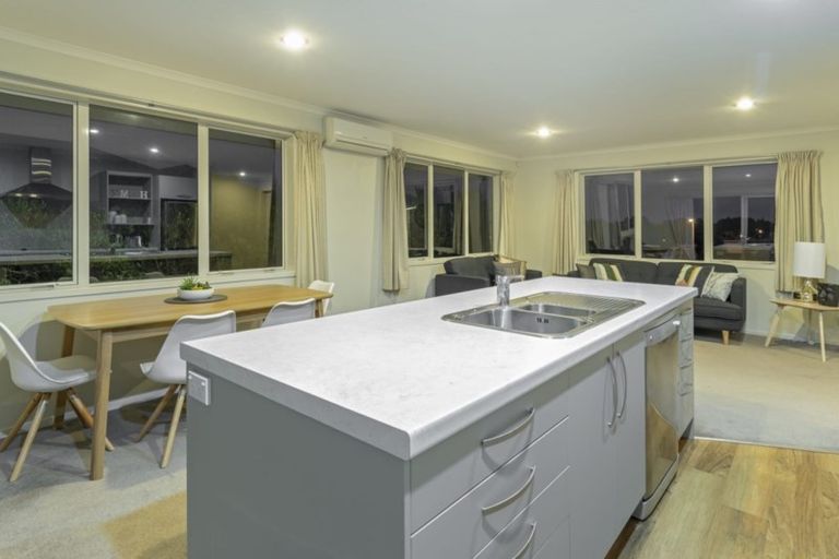 Photo of property in 10 Carex Close, Pyes Pa, Tauranga, 3112