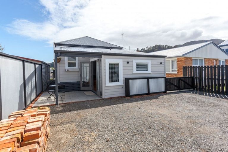 Photo of property in 102 Pahau Street, Thames, 3500