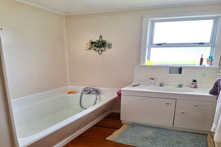 Photo of property in 5 Brown Street, Wallaceville, Upper Hutt, 5018