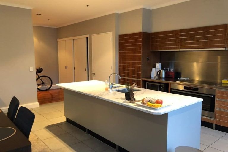 Photo of property in Augusta Apartments, 30/254 Willis Street, Te Aro, Wellington, 6011