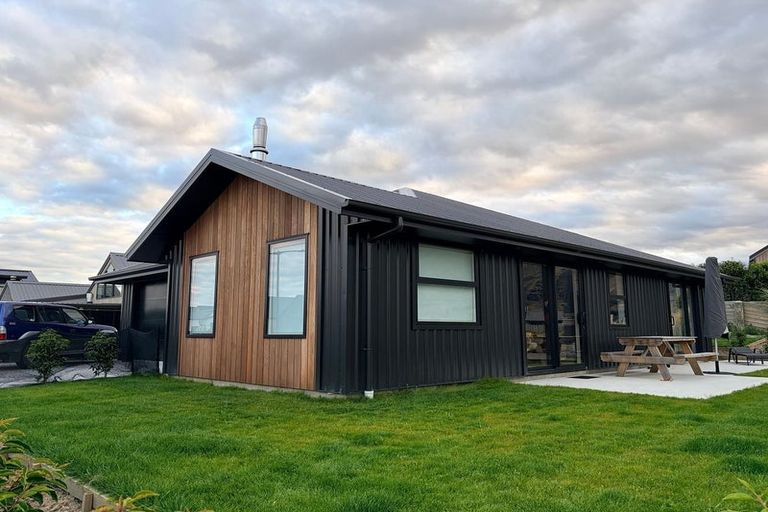 Photo of property in 42 Avalon Station Drive, Wanaka, 9305