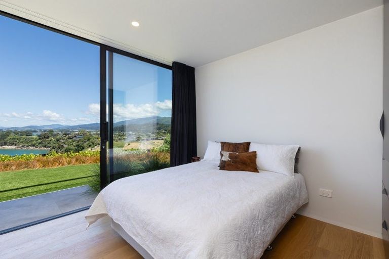 Photo of property in 21 Talisman Heights, Kaiteriteri, Motueka, 7197