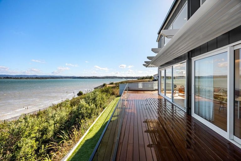 Photo of property in 4 Seawind Way, Hobsonville, Auckland, 0616