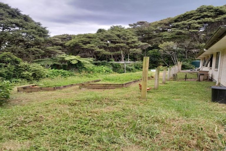Photo of property in 296 Forest Hill Road, Waiatarua, Auckland, 0612