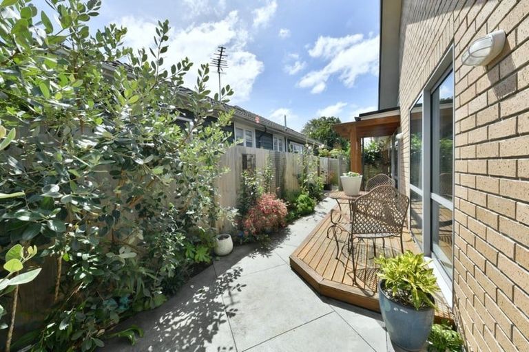 Photo of property in 1/323 Wairakei Road, Burnside, Christchurch, 8053