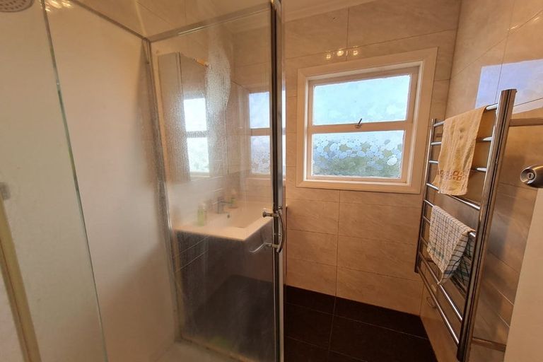 Photo of property in 2/6 Hart Road, Hauraki, Auckland, 0622