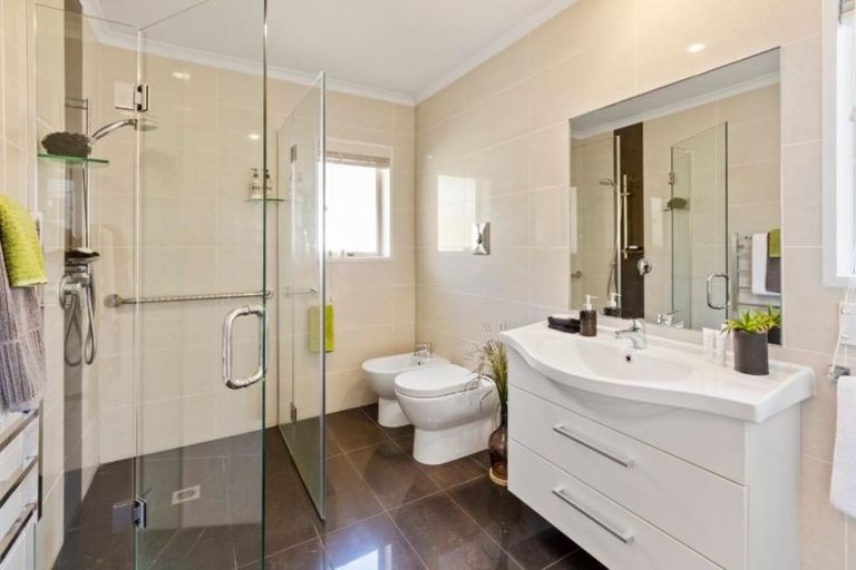 Photo of property in 88 Rushgreen Avenue, Pahurehure, Papakura, 2113