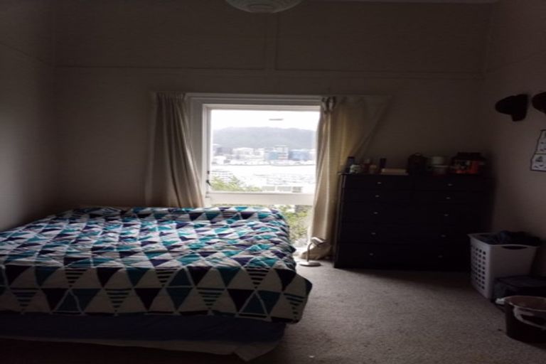 Photo of property in 11 Vogel Street, Mount Victoria, Wellington, 6011