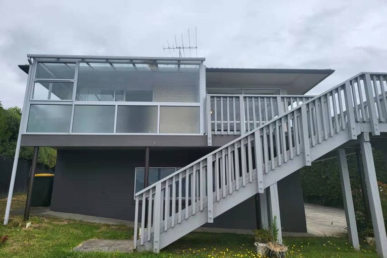 Photo of property in 832 East Coast Road, Oteha, Auckland, 0630