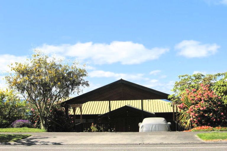 Photo of property in 83 Wakeman Road, Acacia Bay, Taupo, 3330