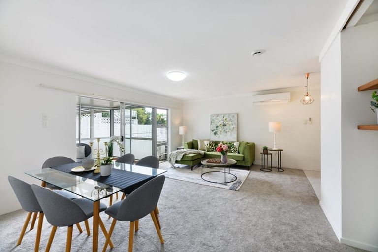 Photo of property in 2/15 Dunraven Place, Torbay, Auckland, 0630
