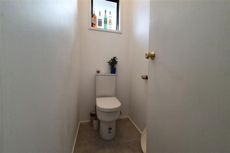 Photo of property in 12 Cherub Place, West Harbour, Auckland, 0618