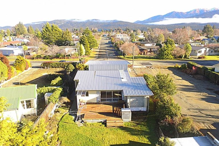 Photo of property in 24 Gunn Street, Te Anau, 9600