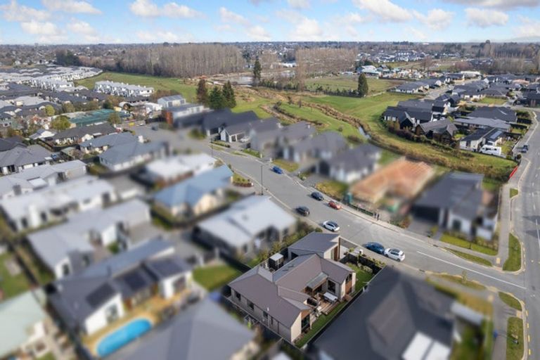 Photo of property in 3 Picadilly Avenue, Casebrook, Christchurch, 8051