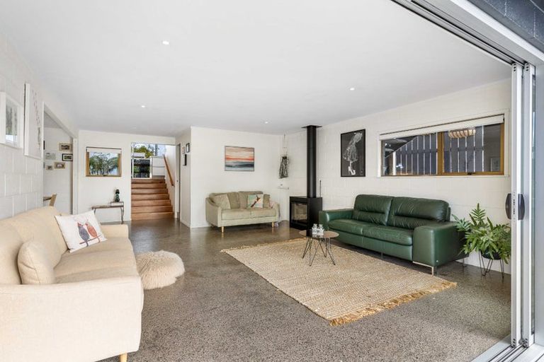 Photo of property in 105 Blane Place, Whangamata, 3620