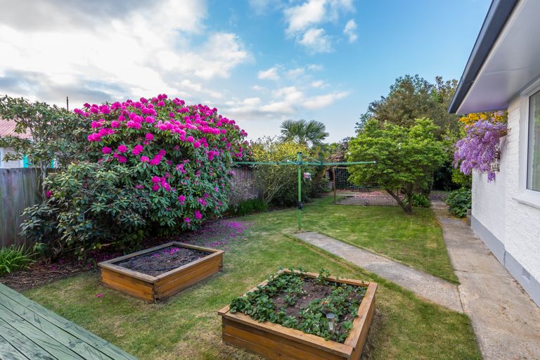 Photo of property in 25 Dunster Street, Burnside, Christchurch, 8053