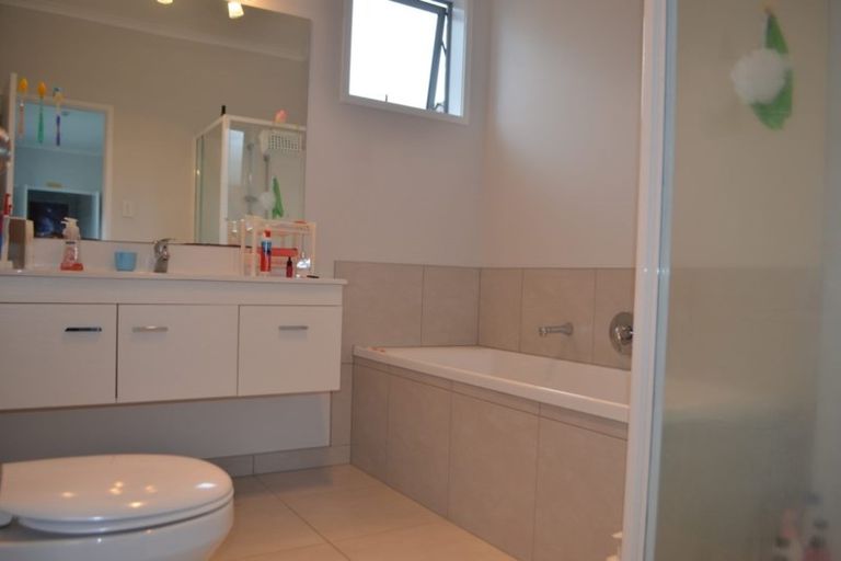 Photo of property in 84 Landing Drive, Pyes Pa, Tauranga, 3112