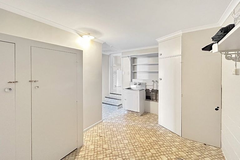 Photo of property in 71 Grange Street, Winton, 9720