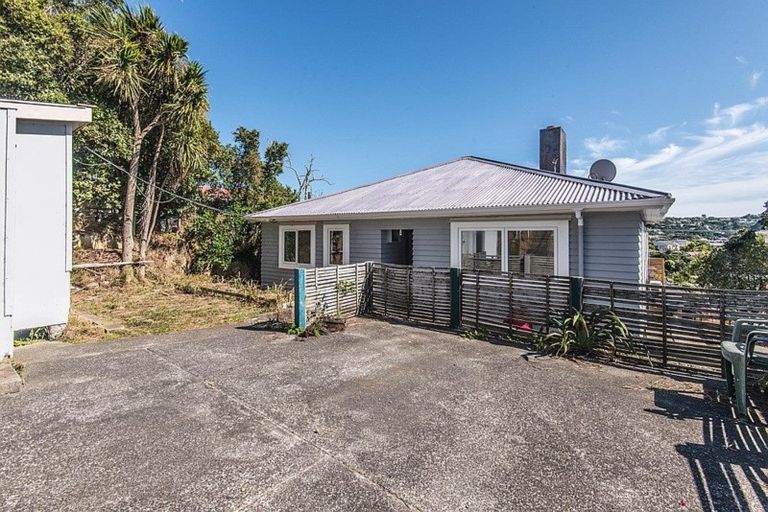 Photo of property in 33 Fraser Avenue, Johnsonville, Wellington, 6037