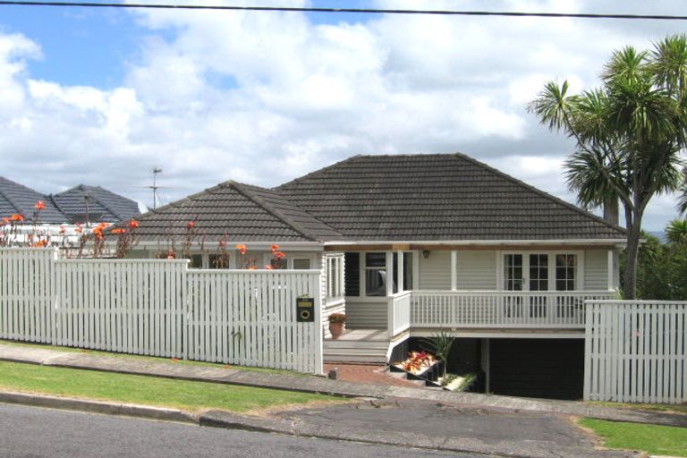 Photo of property in 20 Palmerston Road, Birkenhead, Auckland, 0626