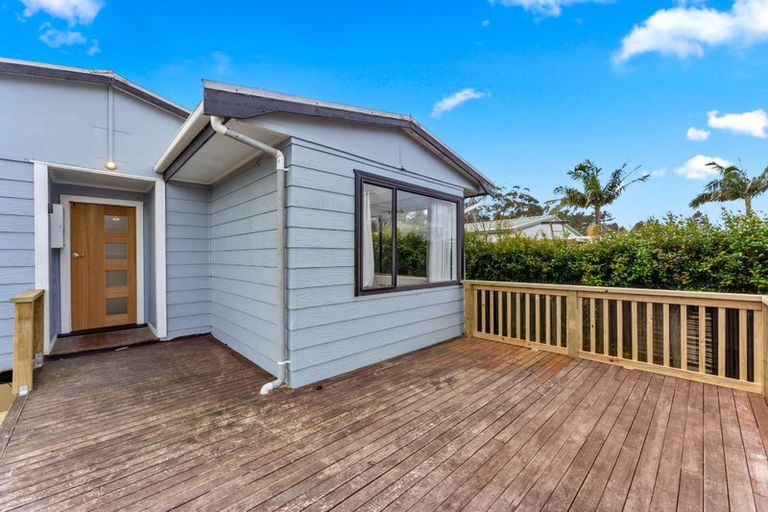 Photo of property in 4 Rere Place, Parakai, 0830