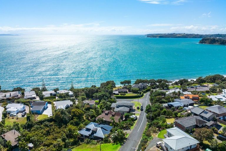 Photo of property in 12 Cooper Road, Stanmore Bay, Whangaparaoa, 0932