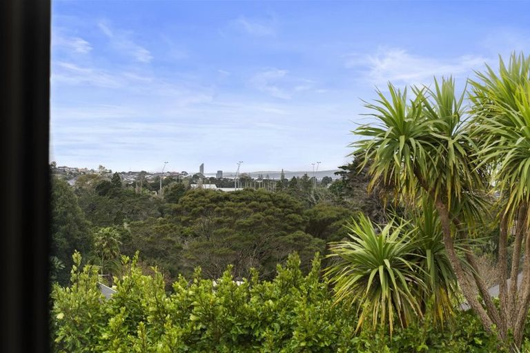 Photo of property in 4/15 Roseberry Avenue, Birkenhead, Auckland, 0626