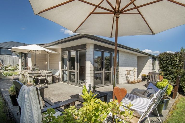 Photo of property in 3 Gumtree Lane, Omokoroa, 3114