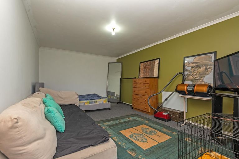 Photo of property in 4 Hinton Place, Roslyn, Palmerston North, 4414