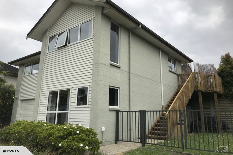 Photo of property in 11 Mural Place, Greenhithe, Auckland, 0632