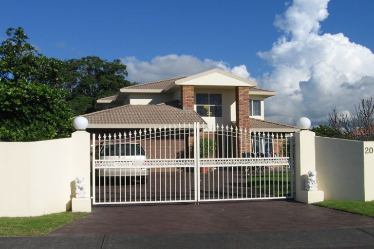 Photo of property in 20 Settlers Grove, Orewa, 0931