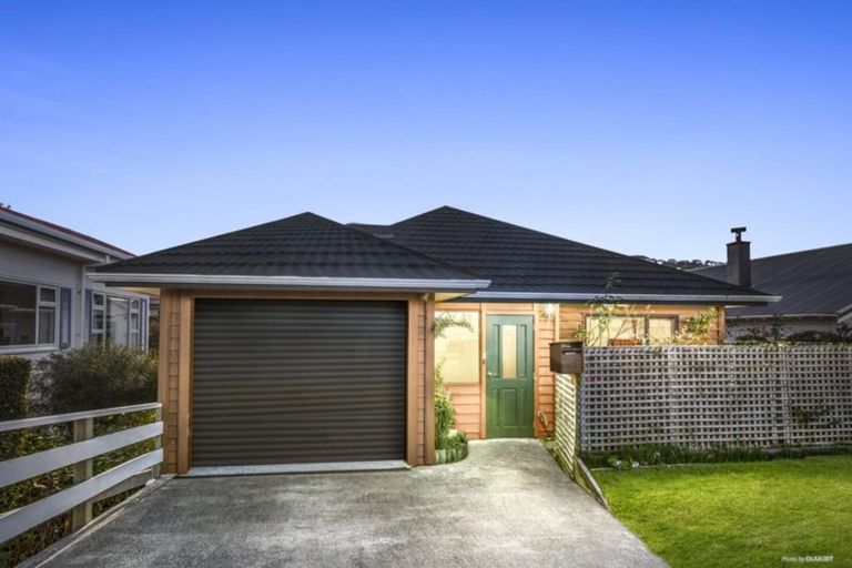 Photo of property in 32a Agra Crescent, Khandallah, Wellington, 6035