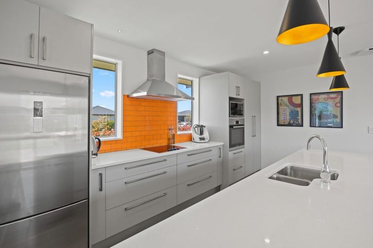 Photo of property in 27 Pegasus Main Street, Pegasus, 7612