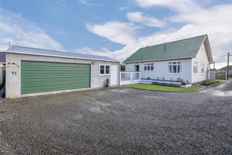 Photo of property in 6 Queenwood Road, Levin, 5510