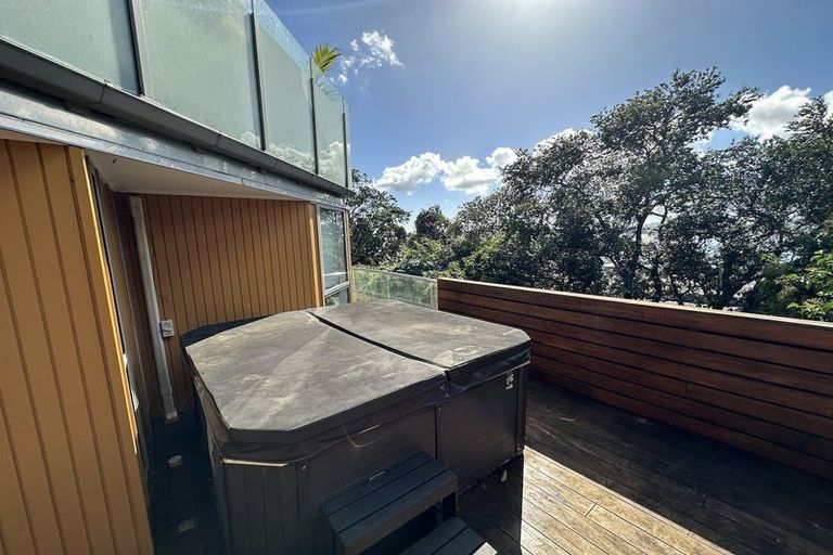 Photo of property in 3/43 Princes Street, Northcote Point, Auckland, 0627