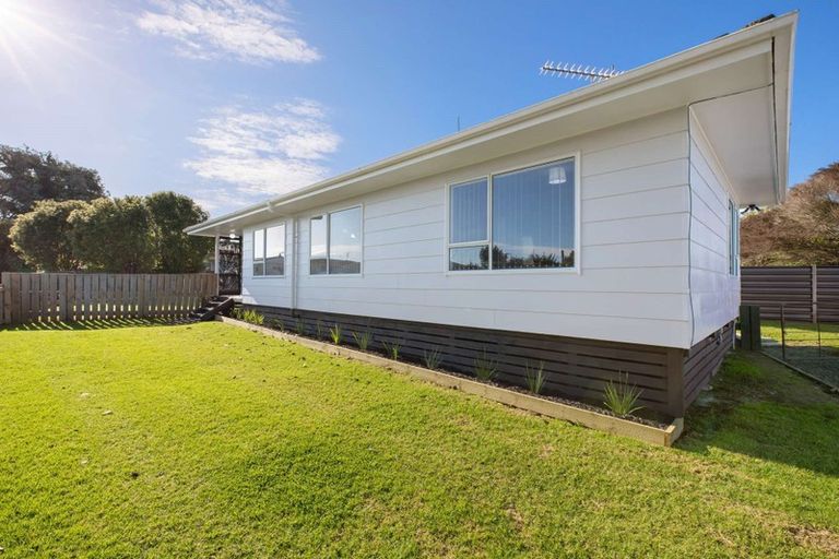 Photo of property in 48 Hamilton Drive, Waiuku, 2123