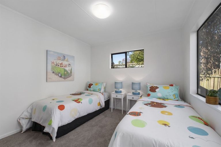 Photo of property in 12a Croydon Road, New Lynn, Auckland, 0600