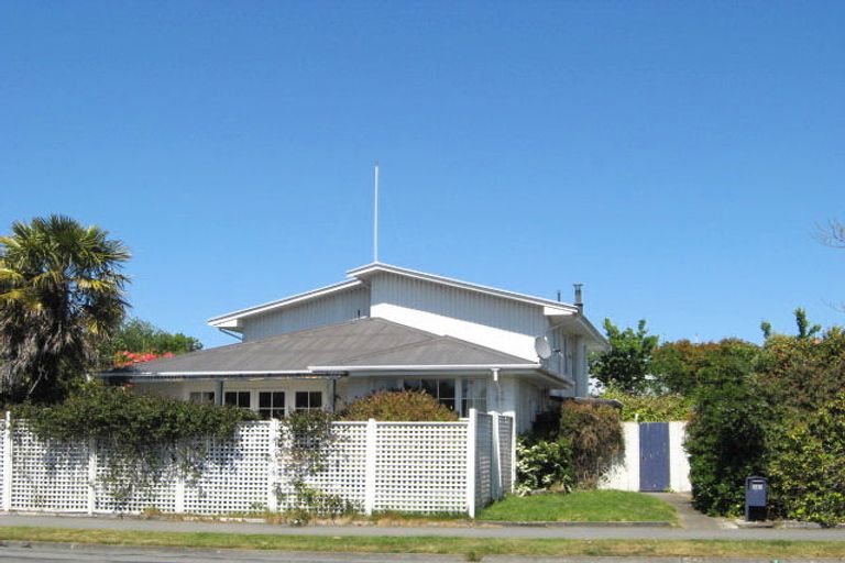 Photo of property in 121 Kendal Avenue, Burnside, Christchurch, 8053