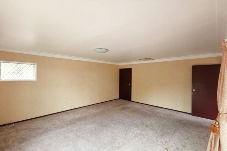 Photo of property in 3 Ciprian Place, Henderson, Auckland, 0612