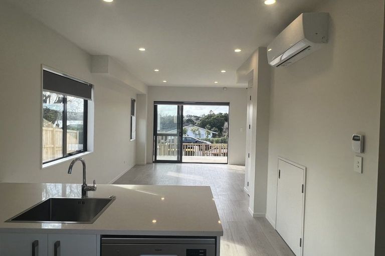 Photo of property in 1/39 Renata Crescent, Te Atatu Peninsula, Auckland, 0610