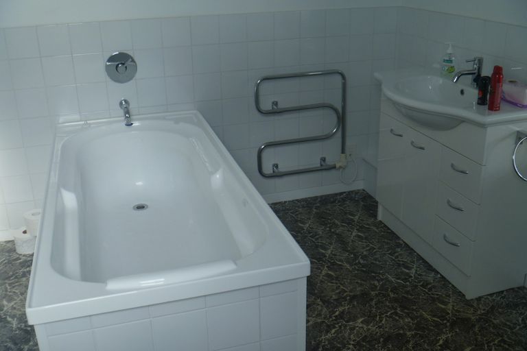 Photo of property in 24 Aronui Road, Bridge Hill, Alexandra, 9320