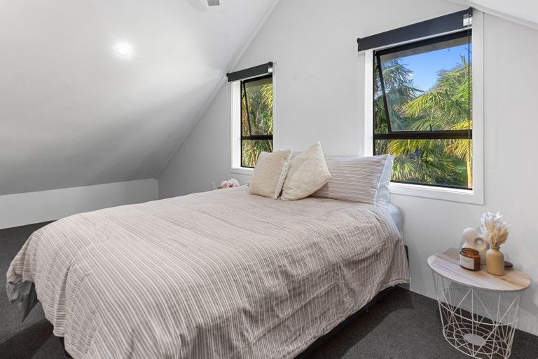 Photo of property in 22 Kamo Road, Regent, Whangarei, 0112