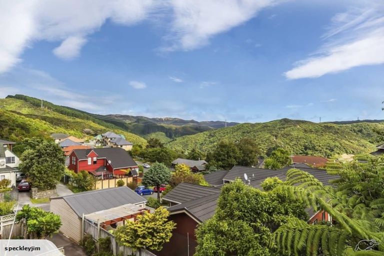 Photo of property in 5a Parsons Glen, Karori, Wellington, 6012